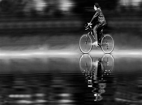Cycling Black and White 的图像结果