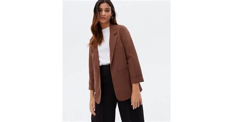 Petite Dark Brown Revere Collar Oversized Blazer | New Look