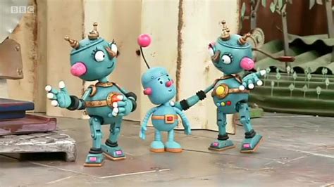 Little Robots the Show Must Go On 的图像结果