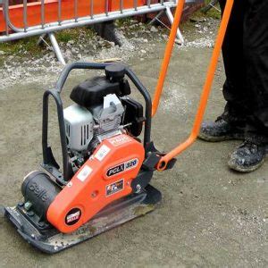 Using a Wacker Plate UK 的图像结果