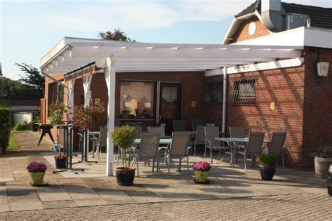 HOTEL ZUM NORDPOL (Schenefeld) - Inn Reviews, Photos, Rate Comparison ...