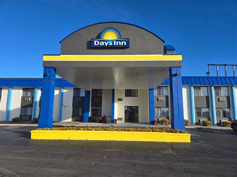 DAYS INN BY WYNDHAM PORTAGE/CASCADE MOUNTAIN AREA - Hotel Reviews ...