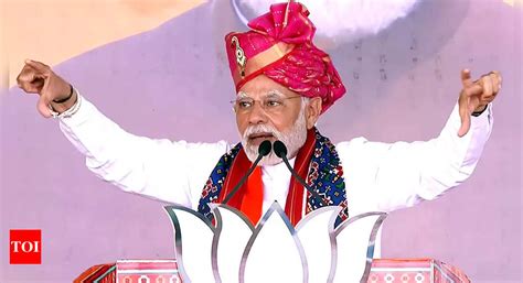 Congress: A 'brilliant event manager': Congress quotes Advani to take ...