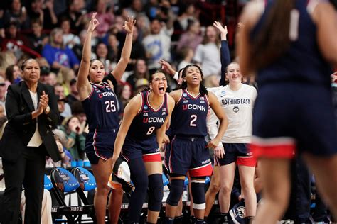 Seniors give UConn women heart in Elite Eight win vs. USC