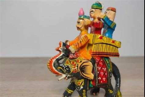 Kondapalli Bommalu Online | Laddu Express India