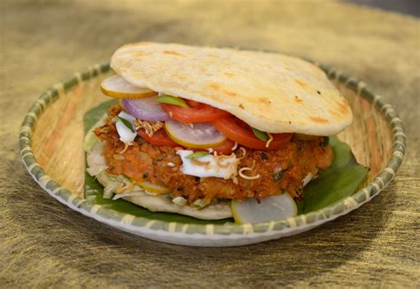 Mumbai: Grab a chance to climb the stairway to burger heaven ...