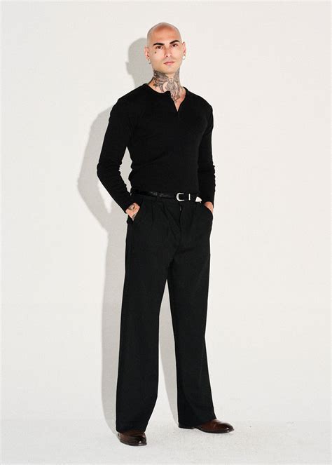 Dume Wide Leg Pleated Trouser - Black – Stravage