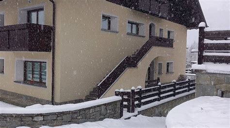 CHALET ALBERTI (Bormio) - Guesthouse Reviews, Photos, Rate Comparison ...