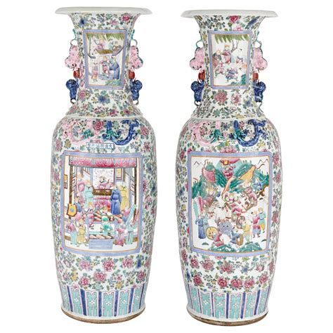 Pair of Large Chinese Porcelain Rose Canton Vases For Sale at 1stDibs