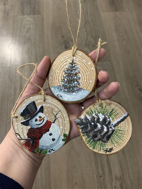 Hand painted Christmas ornaments on wood | Christmas ornaments, Diy ...