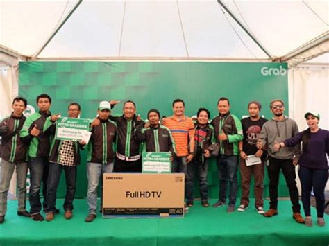 Beginilah Penghargaan Perusahaan Bagi GrabBike Surabaya