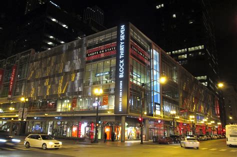 State Street in Chicago - Enjoy Shopping on ‘That Great Street’ – Go Guides