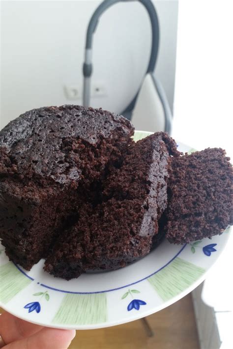 Čokoladni kolač s domaćim sastojcima gotov u 5 minuta – Recepti