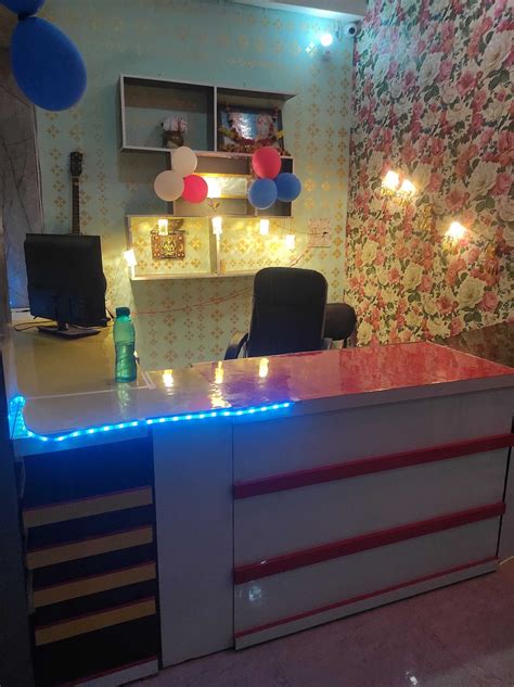 SPOT ON Hotel Relax Inn, SPOT ON Gwalior, Book @ ₹444 - OYO