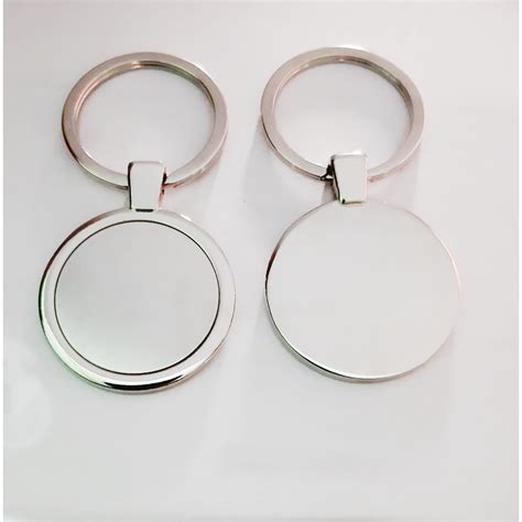 Silver Metal Circular Key chain – thegiftsgarage.com