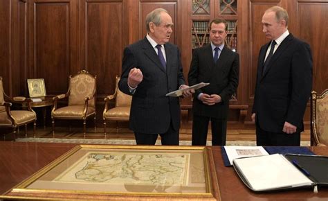 Путин подарил Шаймиеву карту древней Тартарии — Реальное время