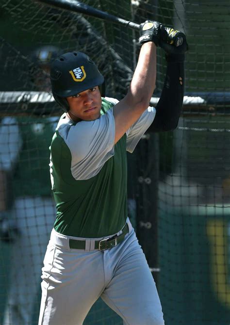 USF’s Manny Ramirez Jr. tries to blaze own trail on family path