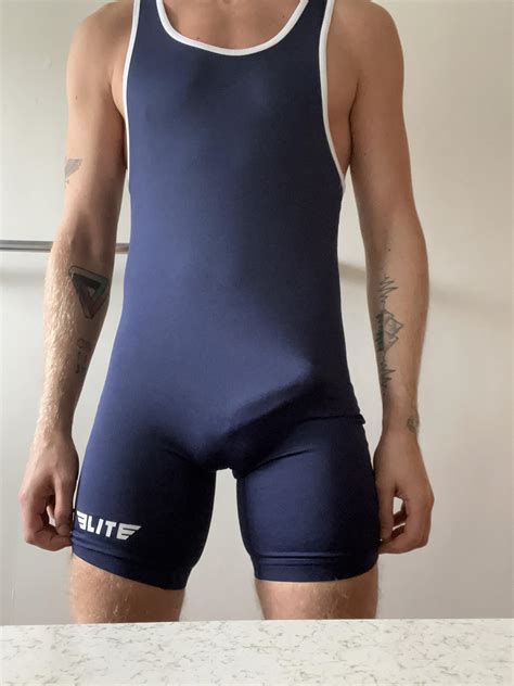 Who else loves a singlet bulge? : r/Bulges