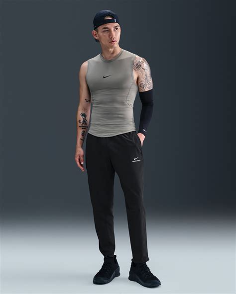 Nike Pro Training Men's Dri-FIT Trousers. Nike IN
