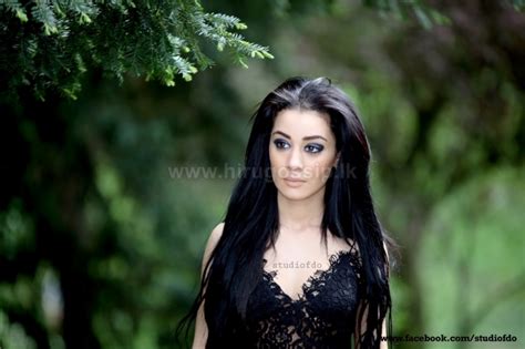 Fara Q Model Bio 的图像结果