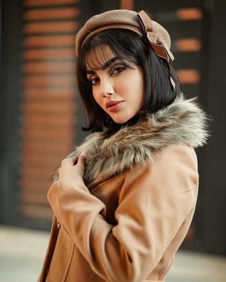 लड़की फ़ोटो और इमेज | Canva