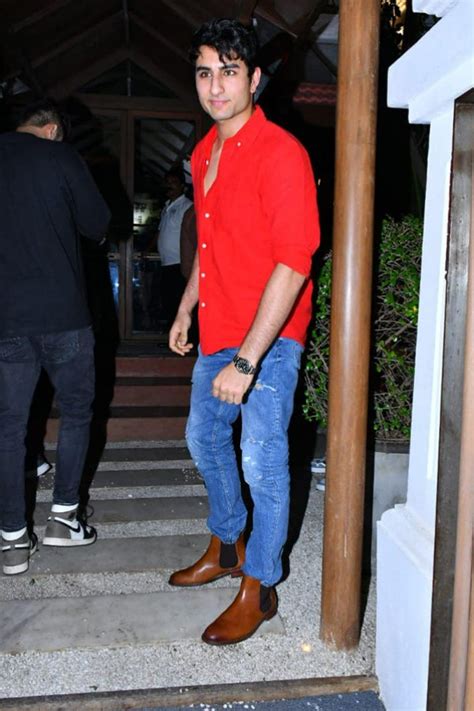 Ibrahim Ali Khan’s Bio, Age, Relationships, Latest Buzz, Photos & Videos