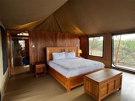 INTO WILD AFRICA LUXURY TENTED SAFARI CAMP SERENGETI (Serengeti ...