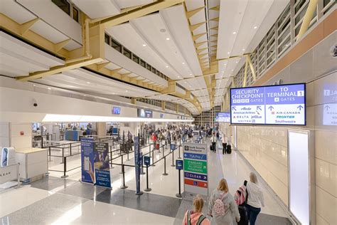 Reagan National Airport New North Concourse and Secure National Hall in ...