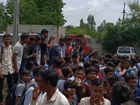 Traffic was disrupted on the Padra-Borsad highway due to student ...