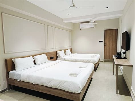 THE GRAND EXXONIIC HOTEL & BANQUET (Surat, Gujarat) - Hotel Reviews ...