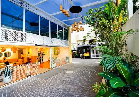 BLOOM BOUTIQUE - BANDRA (Mumbai) - Hotel Reviews, Photos, Rate ...