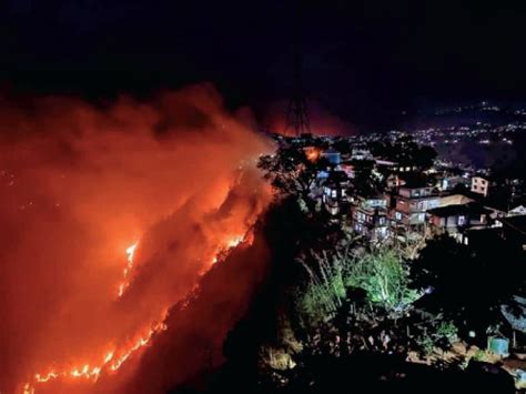 The fire reached the city: here the government sends farmers two ...