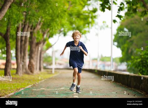 Running Children 的图像结果
