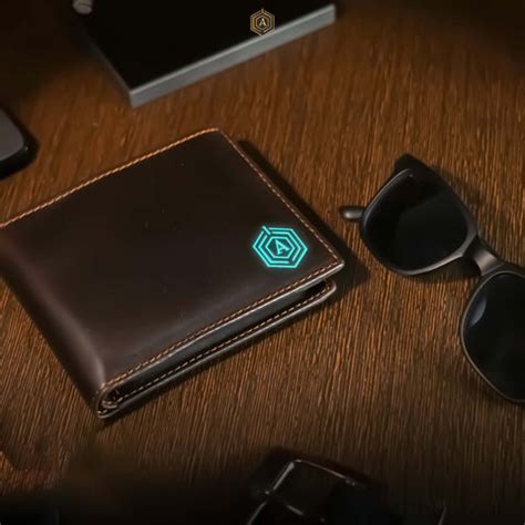 Smart Wallet: Arista Vault Revolutionizing Everyday Essentials