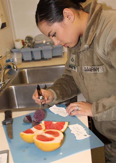 Regional Health Command-Pacific command team visits JBLM food ...
