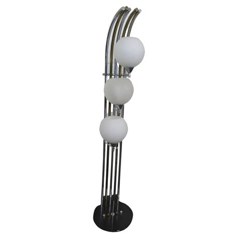 Mid Century Modern Floor Lamp at 1stDibs