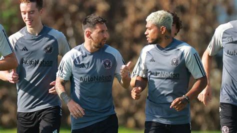 WATCH: Lionel Messi spotted deep in conversation with new Inter Miami ...