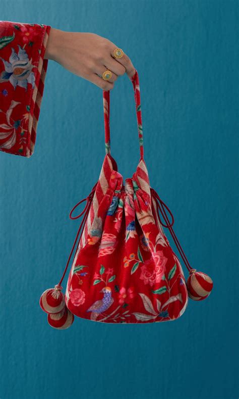 Khizaan Chintz Red Potli – Ridhiiee Suuri