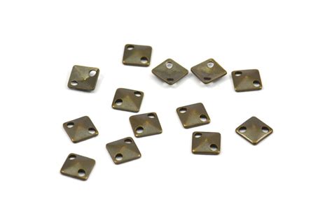 Buy Tiny Pyramid Connector, 100 Antique Brass Square Pyramid Connectors ...