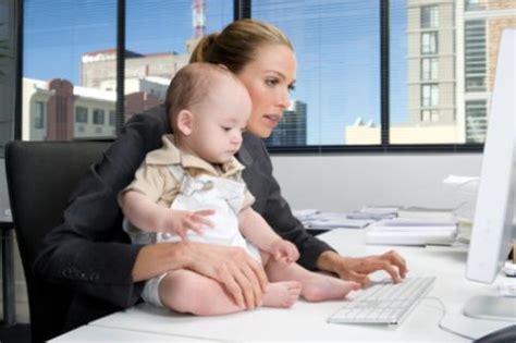 最适合妈妈的职业是什么？竟然可以带着宝宝去上班！