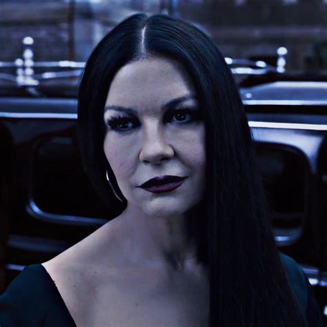 Pin by kenz on catherine zeta jones | Catherine zeta jones, Morticia ...