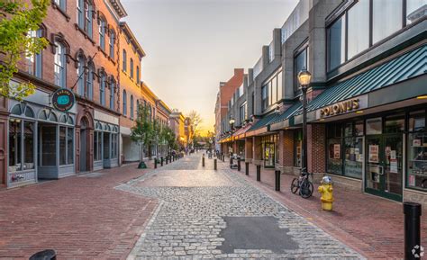 2 East India Sq, Salem, MA 01970 - Witch City Mall | LoopNet