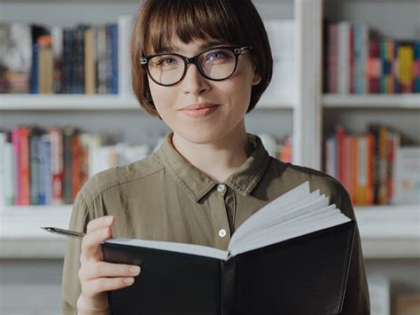 "Comercio de Barcelona. Siempre cerca", el libro que home...