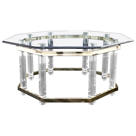 Lucite Round Ribbon Coffee Table at 1stDibs | round lucite coffee table