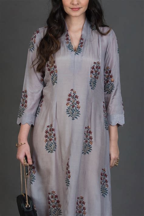 Scallop Printed Dart Maxi Dress – Vishnu