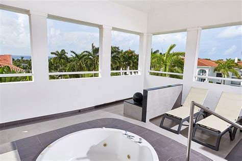 Hotel Riu Palace Mexico - All Inclusive Rooms: Pictures & Reviews ...