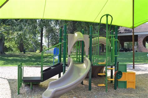 Facilities • Playground at Moss-Wright Park