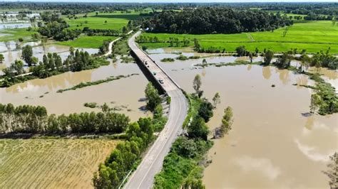This epic photo of Earth was snapped seconds before a Japanese ...