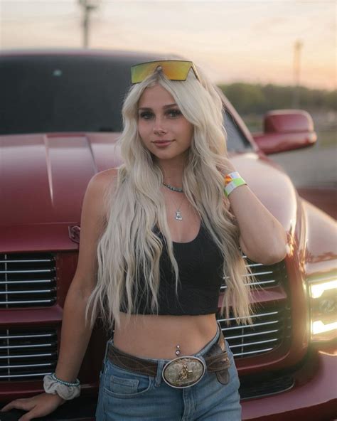 Lindsay Bercosky on Instagram: "🙂‍↕️" | Cute country outfits, Cute cowgirl outfits, Country outfits