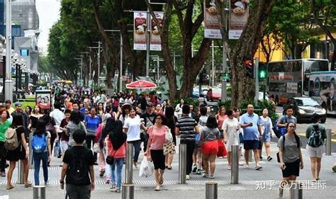 新加坡人口调查结果出炉！超过四分之三的孩童主要在家讲英语__凤凰网
